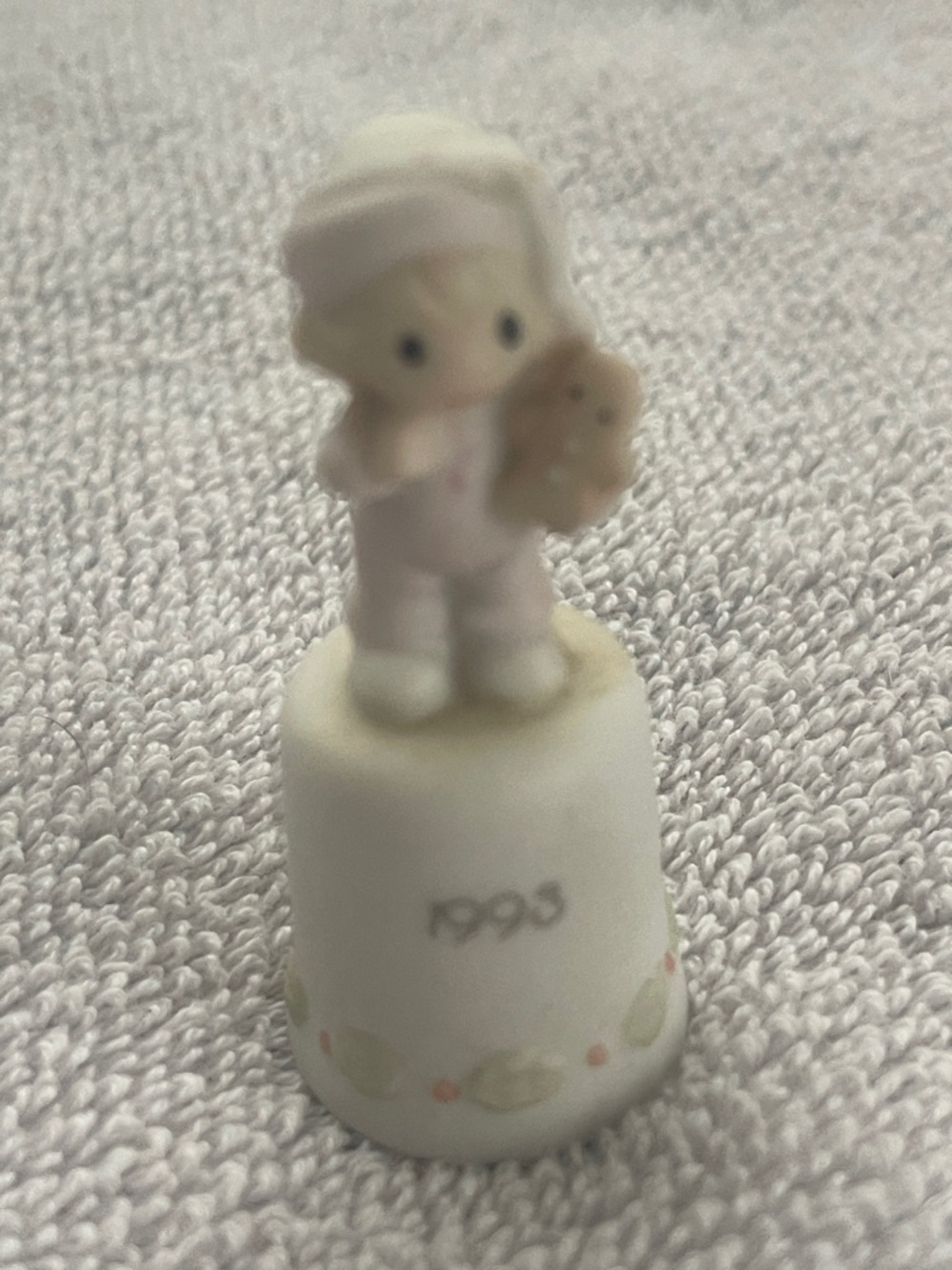 Precious Moments Porcelain Thimble in Cream with Gold Marking